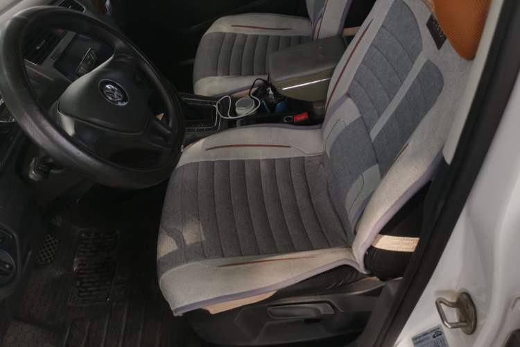 Used Volkswagen Golf 2015 1.6L Automatic Fashion Model Left Front Seat