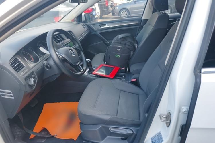 Used Volkswagen Golf 2015 1.4TSI Automatic Comfort Model Left Front Seat