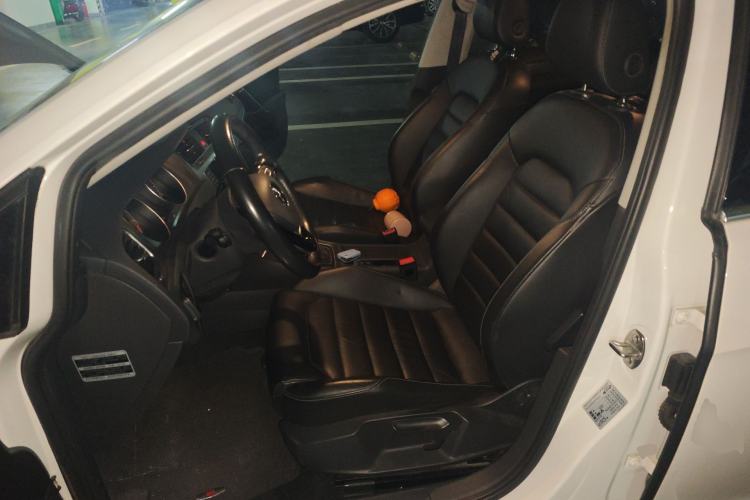 Used Volkswagen Golf 2015 1.4TSI Automatic Luxury Model Left Front Seat