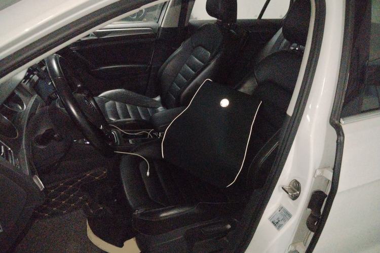 Used Volkswagen Golf 2015 1.4TSI Automatic Luxury Model Left Front Seat