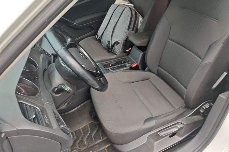 Used Volkswagen Golf 2015 1.4TSI Automatic Comfort Model Left Front Seat