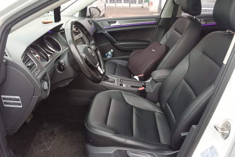 Used Volkswagen Golf 2015 1.4TSI Automatic Comfort Model Left Front Seat