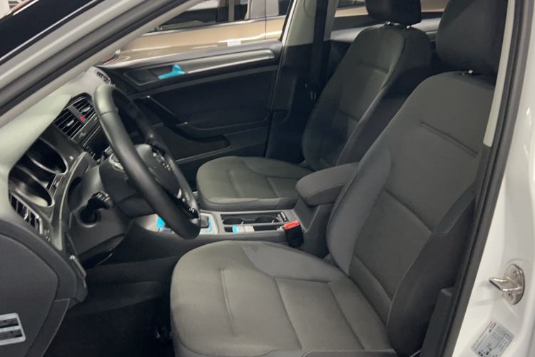 Used Volkswagen Golf 2015 1.4TSI Automatic Comfort Model Left Front Seat