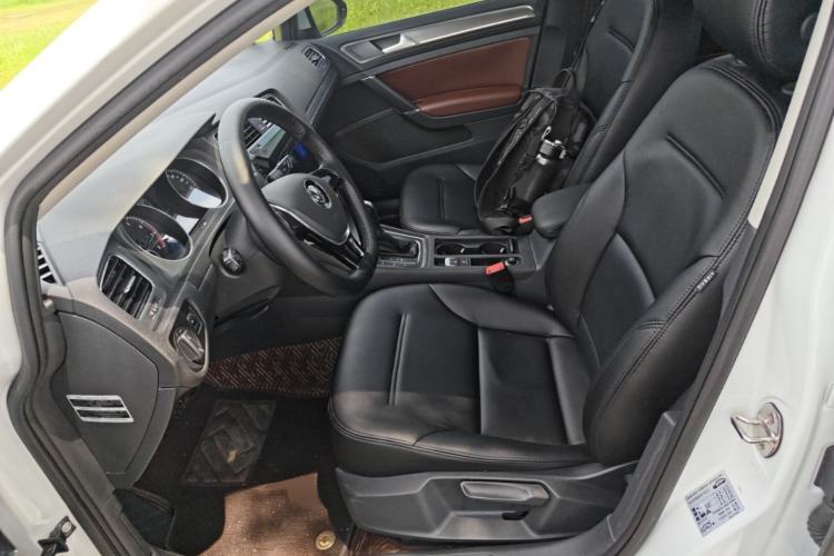 Used Volkswagen Golf 2015 1.6L Automatic Comfort Model Left Front Seat