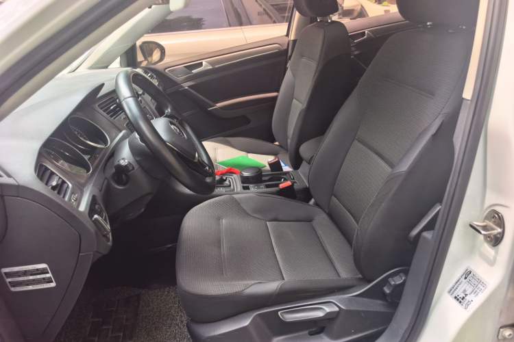 Used Volkswagen Golf 2015 1.4TSI Automatic Comfort Model Left Front Seat