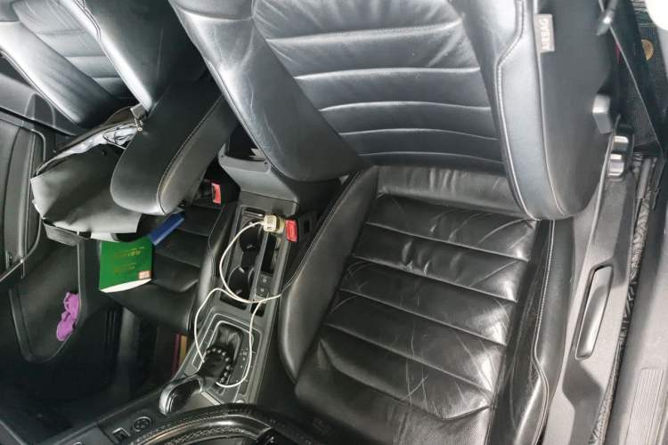 Used Volkswagen Golf 2015 1.4TSI Automatic Luxury Model Left Front Seat
