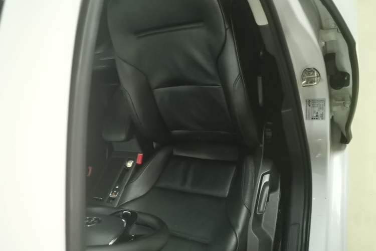 Used Volkswagen Golf 2015 1.4TSI Automatic Comfort Model Left Front Seat