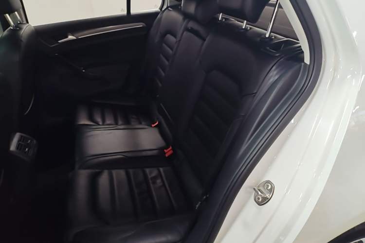 Used Volkswagen Golf 2015 1.4TSI Automatic Luxury Model Left Rear Seat