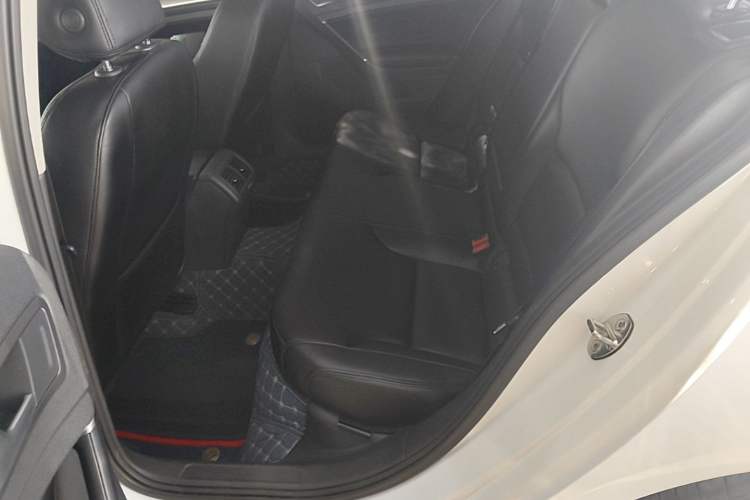 Used Volkswagen Golf 2015 1.4TSI Automatic Comfort Model Left Rear Seat