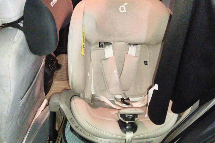 Used Volkswagen Golf 2015 1.6L Automatic Comfort Model Left Rear Seat