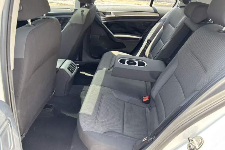Used Volkswagen Golf 2015 1.6L Automatic Comfort Model Left Rear Seat