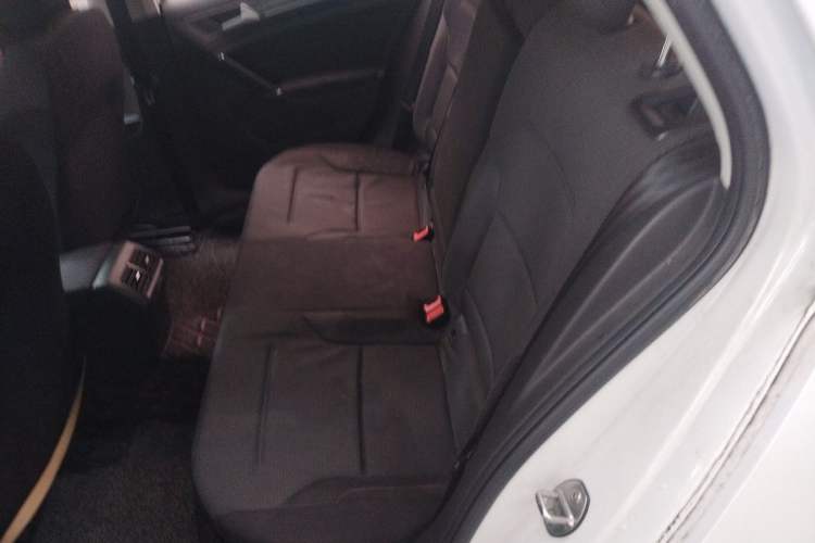Used Volkswagen Golf 2015 1.2TSI Automatic Comfort Model Left Rear Seat