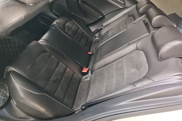 Used Volkswagen Golf 2015 1.4TSI Automatic Flagship Model Left Rear Seat