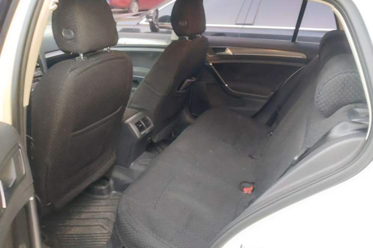 Used Volkswagen Golf 2015 1.4TSI Automatic Comfort Model Left Rear Seat
