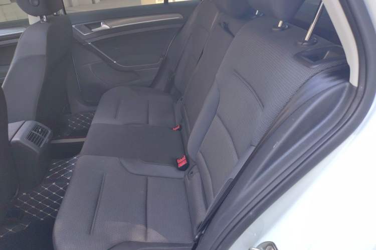 Used Volkswagen Golf 2015 1.4TSI Automatic Comfort Model Left Rear Seat
