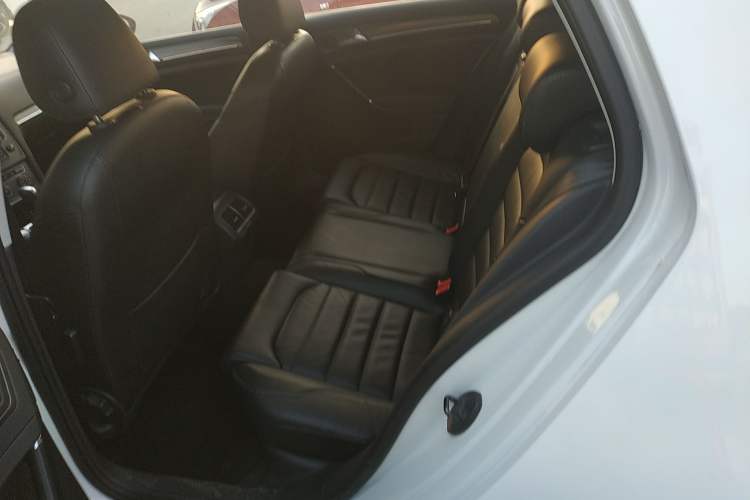 Used Volkswagen Golf 2015 1.4TSI Automatic Luxury Model Left Rear Seat