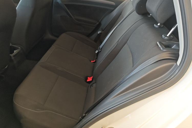 Used Volkswagen Golf 2015 1.6L Automatic Fashion Model Left Rear Seat