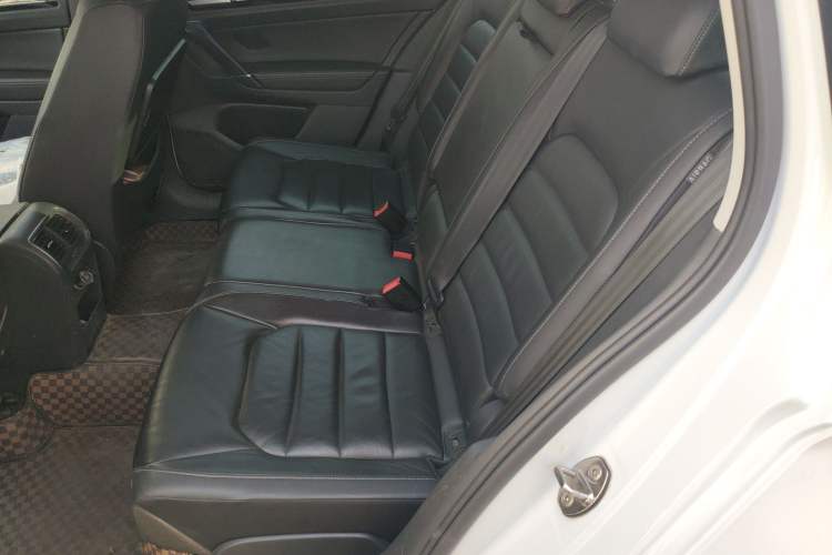 Used Volkswagen Golf 2015 1.4TSI Sportsvan Left Rear Seat