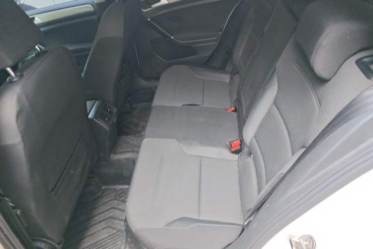 Used Volkswagen Golf 2015 1.4TSI Comfort Travel Edition Left Rear Seat