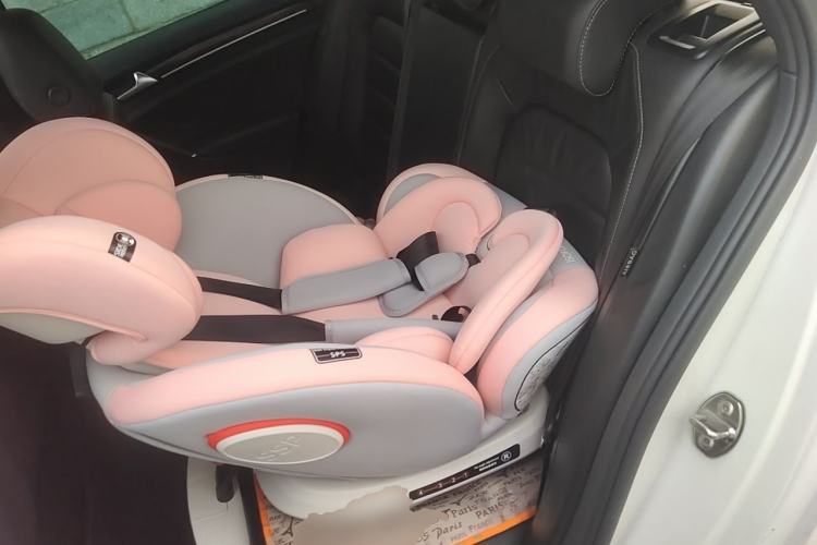 Used Volkswagen Golf 2015 2.0 TSI R Left Rear Seat