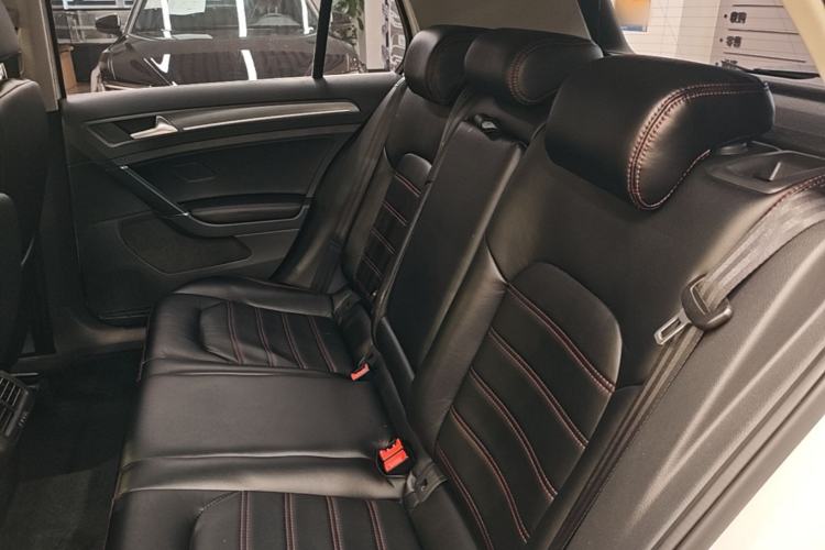 Used Volkswagen Golf 2015 1.4TSI Automatic Comfort Model Left Rear Seat