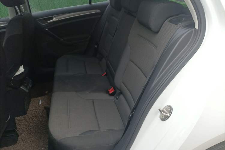 Used Volkswagen Golf 2015 1.6L Automatic Comfort Model Left Rear Seat