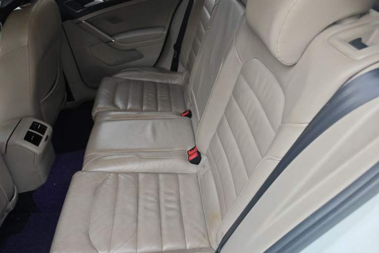 Used Volkswagen Golf 2015 1.4TSI Automatic Luxury Model Left Rear Seat