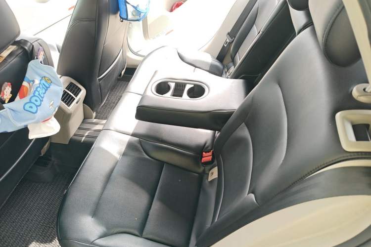 Used Volkswagen Golf 2015 1.4TSI Automatic Comfort Model Left Rear Seat