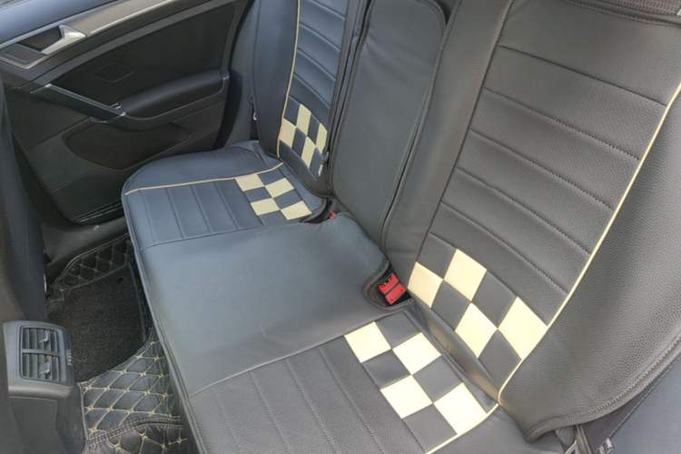 Used Volkswagen Golf 2015 1.4TSI Automatic Comfort Model Left Rear Seat
