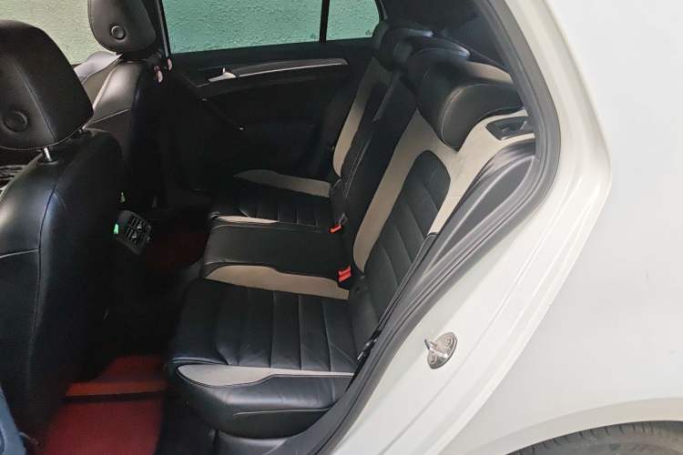 Used Volkswagen Golf 2015 1.4TSI Automatic R-Line Left Rear Seat