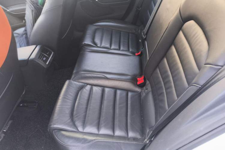 Used Volkswagen Golf 2015 1.4TSI Automatic Luxury Model Left Rear Seat