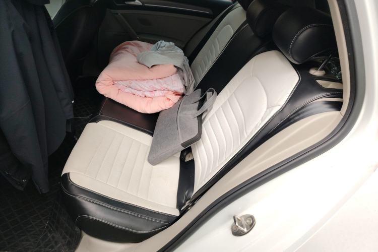 Used Volkswagen Golf 2015 1.6L Automatic Comfort Model Left Rear Seat