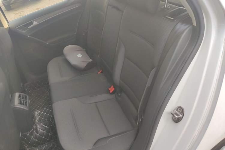 Used Volkswagen Golf 2015 1.6L Automatic Comfort Model Left Rear Seat