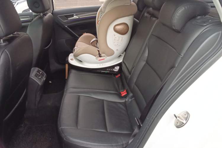 Used Volkswagen Golf 2015 1.4TSI Automatic Comfort Model Left Rear Seat