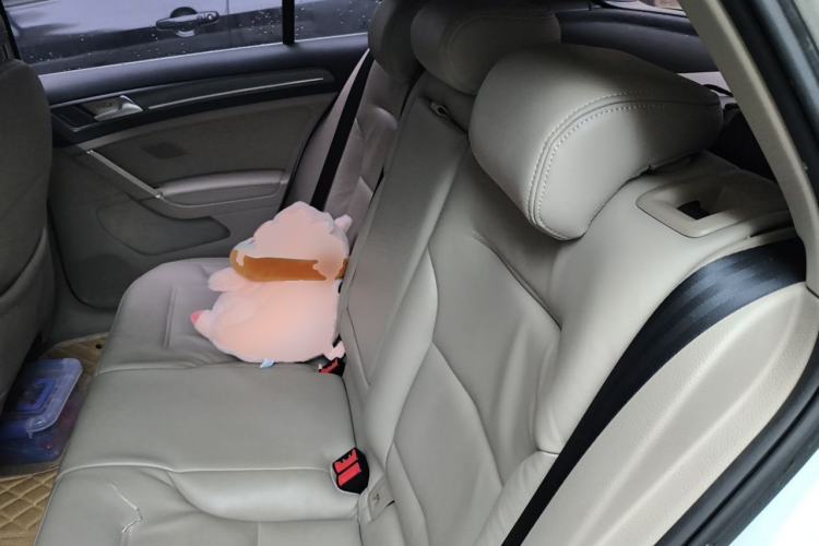 Used Volkswagen Golf 2015 1.6L Automatic Comfort Model Left Rear Seat