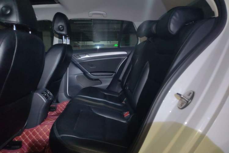 Used Volkswagen Golf 2015 1.4TSI Automatic Comfort Model Left Rear Seat