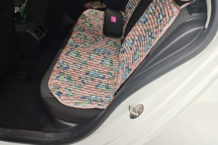 Used Volkswagen Golf 2015 1.4TSI Automatic Comfort Model Left Rear Seat