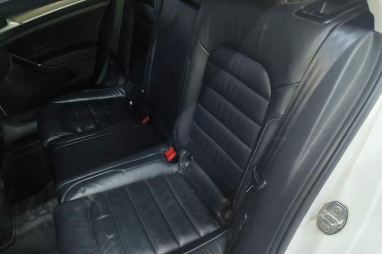 Used Volkswagen Golf 2015 1.4TSI Automatic Luxury Model Left Rear Seat