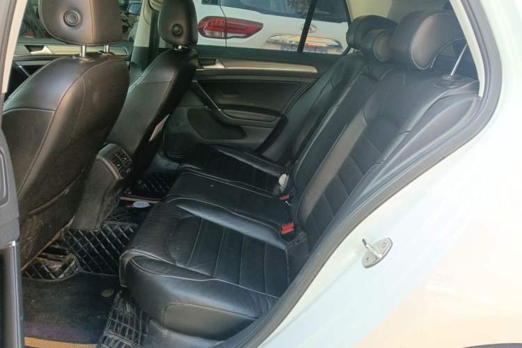 Used Volkswagen Golf 2015 1.4TSI Automatic Luxury Model Left Rear Seat