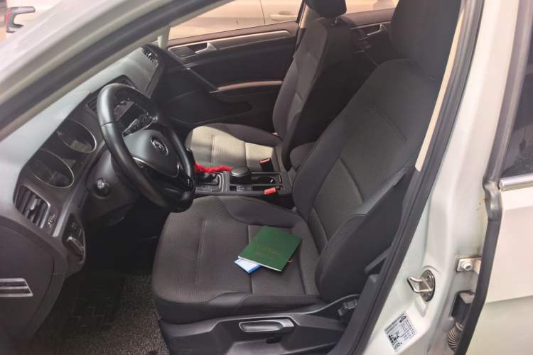 Used Volkswagen Golf 2015 1.4TSI Automatic Comfort Model Left Rear Seat