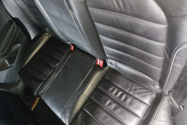 Used Volkswagen Golf 2015 1.4TSI Automatic Luxury Model Left Rear Seat