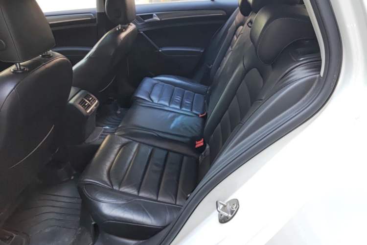 Used Volkswagen Golf 2015 1.4TSI Automatic Luxury Model Left Rear Seat