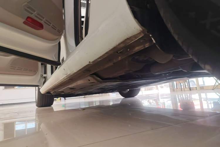 Used Volkswagen Golf 2015 1.6L Automatic Comfort Model Left Side Sill
