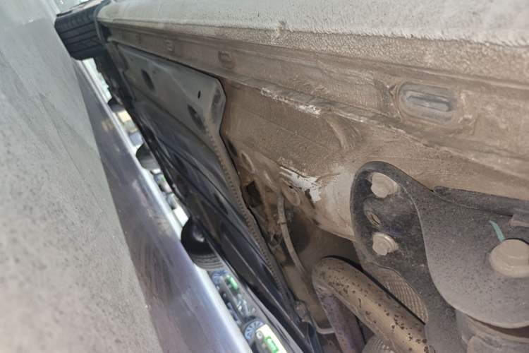 Used Volkswagen Golf 2015 1.4TSI Automatic Luxury Model Left Side Sill