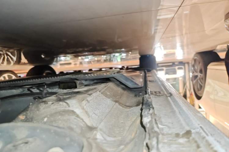 Used Volkswagen Golf 2015 1.6L Automatic Comfort Model Left Side Sill