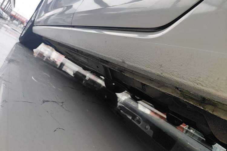 Used Volkswagen Golf 2015 1.6L Automatic Comfort Model Left Side Sill