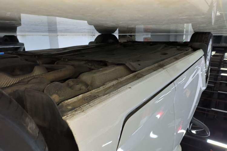 Used Volkswagen Golf 2015 1.6L Automatic Comfort Model Left Side Sill