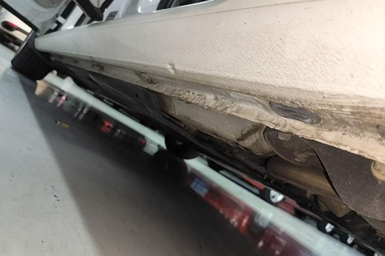 Used Volkswagen Golf 2015 1.4TSI Automatic Comfort Model Left Side Sill