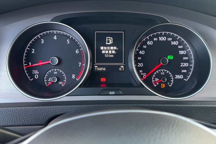 Used Volkswagen Golf 2015 1.4TSI Comfort Travel Edition Odometer Close Up