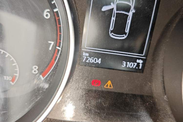 Used Volkswagen Golf 2015 1.4TSI Automatic Comfort Model Odometer Close Up